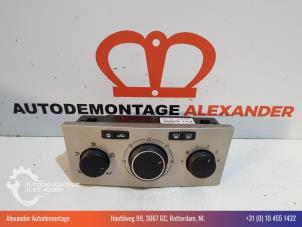 Gebruikte Chaufage Bedieningspaneel Opel Astra H (L48) 1.6 16V Twinport Prijs op aanvraag aangeboden door Alexander Autodemontage