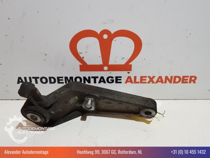 Gebruikte Versnellingsbak Steun Opel Corsa D 1.3 CDTi 16V ecoFLEX Prijs op aanvraag aangeboden door Alexander Autodemontage