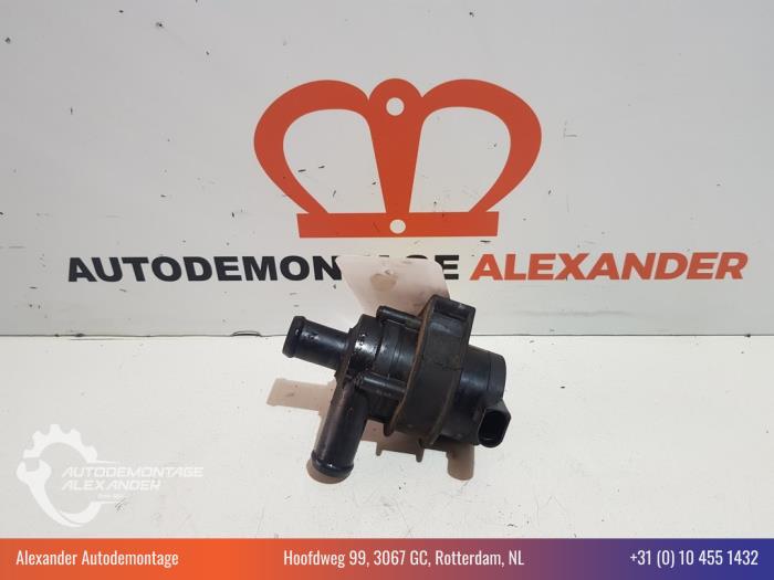 Gebruikte Waterpomp Audi Q5 (8RB) 2.0 TFSI 16V Quattro Prijs op aanvraag aangeboden door Alexander Autodemontage