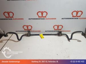 Gebruikte Stabilisatorstang voor Renault Clio III (BR/CR) 1.2 16V 65 Prijs op aanvraag aangeboden door Alexander Autodemontage