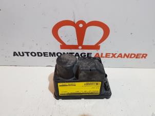 Gebruikte Vacuumpomp Elektrisch Deurvergrendeling Mercedes E (C124) 3.0 300 CE Prijs op aanvraag aangeboden door Alexander Autodemontage