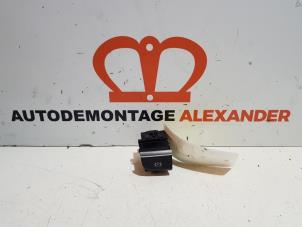 Gebruikte Schakelaar handrem Audi A3 Sportback (8VA/8VF) 1.4 16V g-tron Prijs op aanvraag aangeboden door Alexander Autodemontage