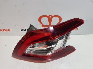 Gebruikte Achterlicht rechts Peugeot 308 (L3/L8/LB/LH/LP) 1.2 12V e-THP PureTech 130 Prijs € 100,00 Margeregeling aangeboden door Alexander Autodemontage