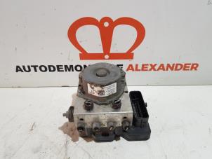 Gebruikte ABS Pomp Peugeot 308 SW (L4/L9/LC/LJ/LR) 1.6 BlueHDi 115 Prijs € 24,99 Margeregeling aangeboden door Alexander Autodemontage