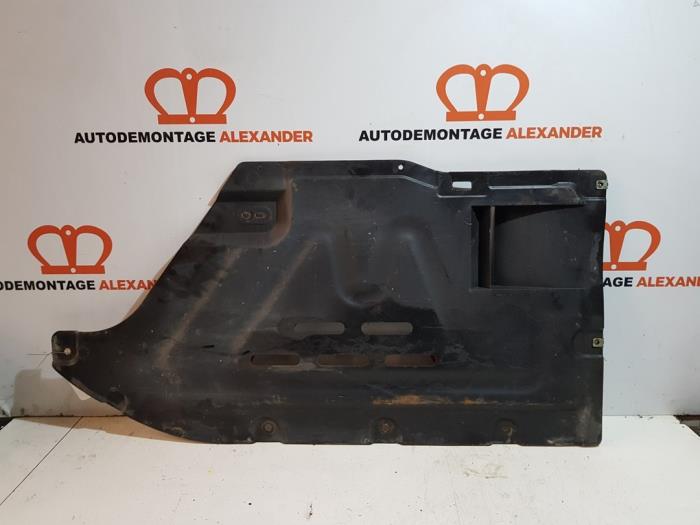 Beschermplaat bodem van een BMW 1 serie (E82) 118d 16V 2012