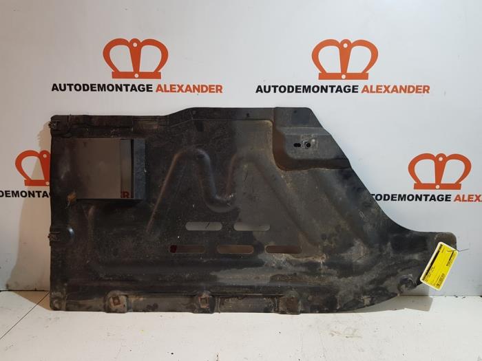 Beschermplaat bodem van een BMW 1 serie (E82) 118d 16V 2012