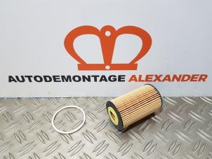 Gebruikte Oliefilter Opel Corsa C (F08/68) 1.4 16V Prijs op aanvraag aangeboden door Alexander Autodemontage