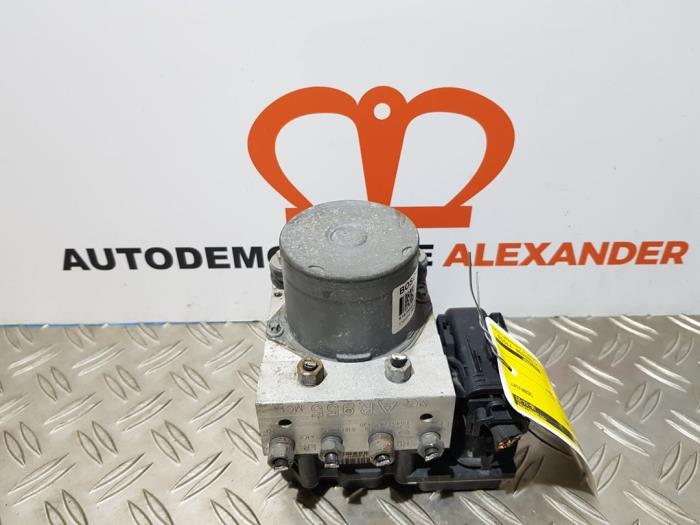 Gebruikte ABS Pomp Alfa Romeo MiTo (955) 1.3 JTDm 16V Eco Prijs € 24,99 Margeregeling aangeboden door Alexander Autodemontage