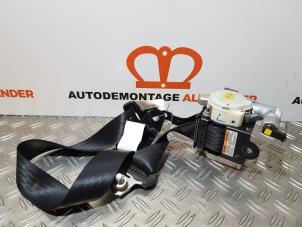 Gebruikte Veiligheidsgordel links-voor Suzuki Alto (GF) 1.0 12V Prijs op aanvraag aangeboden door Alexander Autodemontage