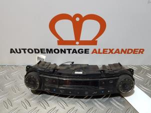 Gebruikte Chaufage Bedieningspaneel Mercedes E (W211) 1.8 E-200 K 16V Prijs € 85,00 Margeregeling aangeboden door Alexander Autodemontage