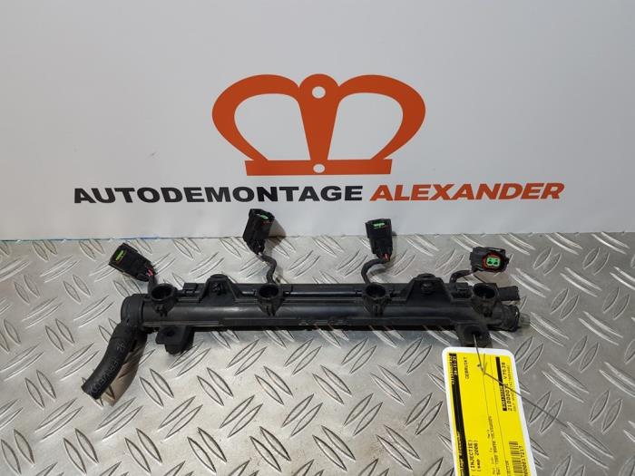 Gebruikte Galerij (Injectie) Volkswagen Golf V (1K1) 1.4 16V Prijs op aanvraag aangeboden door Alexander Autodemontage
