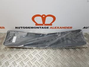 Gebruikte Kentekenplaathouder voor Mercedes E (W212) E-250 CGI 16V BlueEfficiency Prijs € 60,50 Inclusief btw aangeboden door Alexander Autodemontage