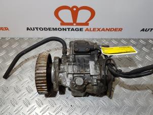 Gebruikte Brandstofpomp Mechanisch Volkswagen Golf IV Variant (1J5) 1.9 SDI Prijs € 120,00 Margeregeling aangeboden door Alexander Autodemontage