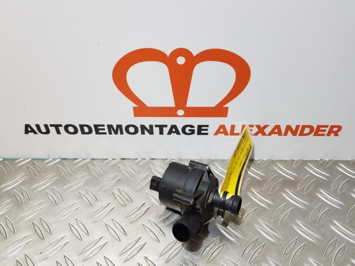 Gebruikte Waterpomp Volkswagen Golf VII (AUA) 1.2 TSI 16V Prijs op aanvraag aangeboden door Alexander Autodemontage