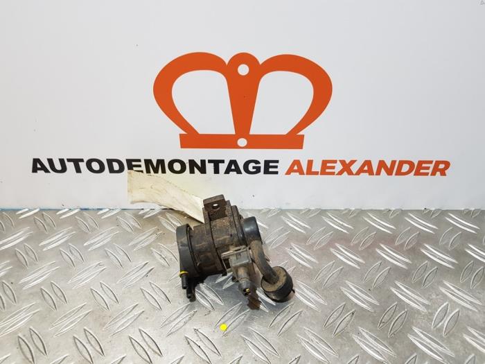 Gebruikte Overdrukklep Turbo Opel Zafira (F75) 2.2 DTI 16V Prijs € 25,00 Margeregeling aangeboden door Alexander Autodemontage