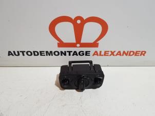 Gebruikte Licht Schakelaar Ford Fiesta 6 (JA8) 1.0 EcoBoost 12V 125 Prijs € 25,00 Margeregeling aangeboden door Alexander Autodemontage