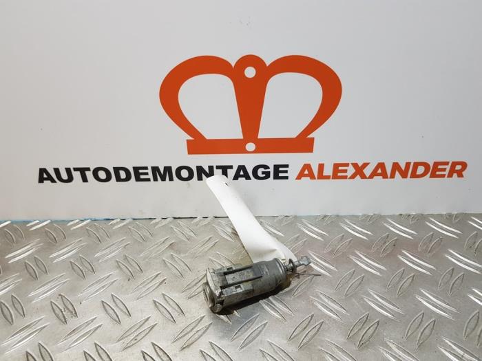 1Z0837167C 6Y0898167E LINKS DRIVER DEURSLOT BARREL CILINDER 1Z0837167C 6Y0898167E LINKS DRIVER DEURSLOT BARREL CILINDER