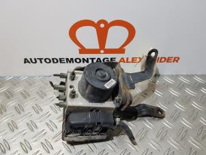 Gebruikte ABS Pomp Mazda 2 (DE) 1.4 CDVi 16V Prijs € 100,00 Margeregeling aangeboden door Alexander Autodemontage