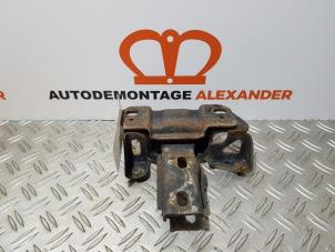 Gebruikte Versnellingsbak Steun Mazda 2 (DE) 1.4 CDVi 16V Prijs op aanvraag aangeboden door Alexander Autodemontage