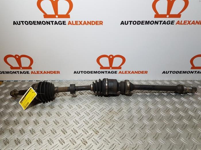 Gebruikte Steekas rechts-voor Mazda 2 (DE) 1.4 CDVi 16V Prijs op aanvraag aangeboden door Alexander Autodemontage