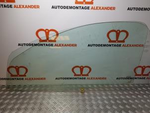 Gebruikte Portierruit 2Deurs links Toyota Aygo (B10) 1.0 12V VVT-i Prijs op aanvraag aangeboden door Alexander Autodemontage