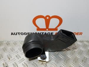 Gebruikte Luchtinlaat slang Hyundai Tucson (JM) 2.0 CRDi 16V 4x4 Prijs op aanvraag aangeboden door Alexander Autodemontage