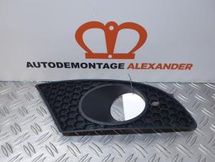 Gebruikte Bumperdeel rechts-voor Seat Leon (1P1) 1.9 TDI 105 Prijs op aanvraag aangeboden door Alexander Autodemontage