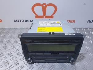 Gebruikte Radio CD Speler Volkswagen Polo V (6R) 1.6 TDI 16V 90 Prijs op aanvraag aangeboden door Alexander Autodemontage