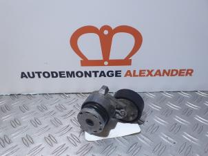 Gebruikte Spanrol V-Snaar Renault Clio III (BR/CR) 1.4 16V Prijs op aanvraag aangeboden door Alexander Autodemontage