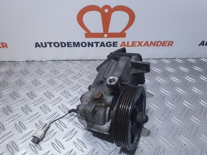 Gebruikte Pomp Servo Subaru Forester (SF) 2.0 16V S-Turbo Prijs € 180,00 Margeregeling aangeboden door Alexander Autodemontage