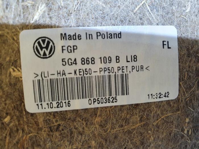 Portierbekleding 4Deurs links-voor van een Volkswagen Golf VII (AUA) 1.2 TSI 16V 2016