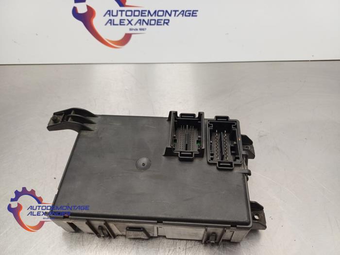 Computer Body Control van een Fiat Grande Punto (199) 1.4 2006