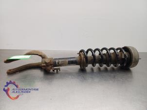 Gebruikte Schokbreker links-voor BMW X5 (E70) xDrive 35d 3.0 24V Prijs € 50,00 Margeregeling aangeboden door Alexander Autodemontage