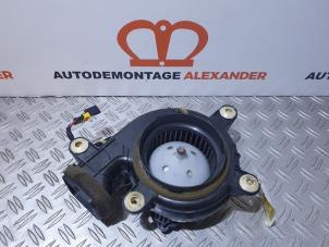Gebruikte Kachel Ventilatiemotor Peugeot 508 (8D) 2.0 Hybrid4 16V Prijs € 100,00 Margeregeling aangeboden door Alexander Autodemontage