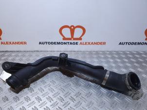 Gebruikte Intercooler Buis Volkswagen Polo V (6R) 1.2 TDI 12V BlueMotion Prijs € 40,00 Margeregeling aangeboden door Alexander Autodemontage
