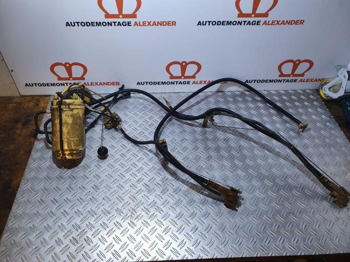Gebruikte Tank element Pomp Volkswagen Touareg (7LA/7L6) 5.0 TDI V10 Prijs € 49,99 Margeregeling aangeboden door Alexander Autodemontage