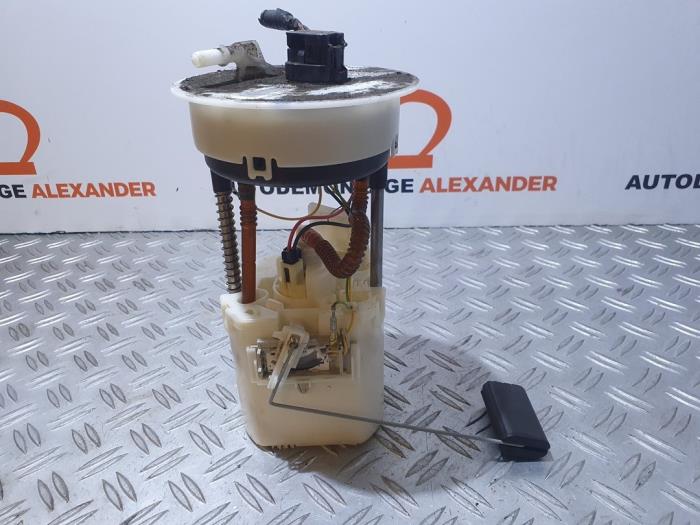 Brandstofpomp Elektrisch van een Suzuki Splash 1.2 VVT 16V 2012