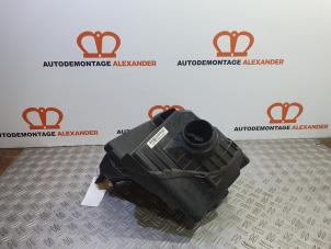 Gebruikte Luchtfilterhuis BMW 1 serie (E81) 118i 16V Prijs op aanvraag aangeboden door Alexander Autodemontage