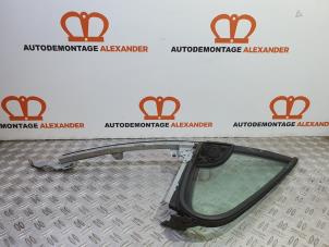 Gebruikte Driehoeks Ruit rechts-voor Peugeot 307 CC (3B) 2.0 16V Prijs € 54,99 Margeregeling aangeboden door Alexander Autodemontage