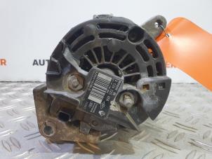 Alternator van een Renault Twingo II (CN) 1.2 2008