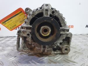 Alternator van een Renault Twingo II (CN) 1.2 2008