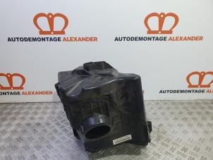 Gebruikte Luchtfilterhuis BMW 1 serie (E87/87N) 116i 2.0 16V Prijs op aanvraag aangeboden door Alexander Autodemontage