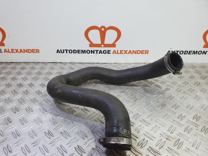 Gebruikte Intercooler Slang Peugeot 308 SW (L4/L9/LC/LJ/LR) 1.2 12V e-THP PureTech 110 Prijs € 50,00 Margeregeling aangeboden door Alexander Autodemontage