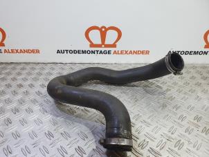 Gebruikte Intercooler Slang Peugeot 308 SW (L4/L9/LC/LJ/LR) 1.2 12V e-THP PureTech 110 Prijs € 50,00 Margeregeling aangeboden door Alexander Autodemontage