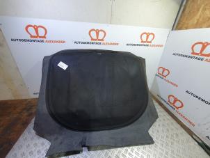 Gebruikte Kofferbak Mat Seat Leon (5FB) 1.4 TSI 16V Prijs € 40,00 Margeregeling aangeboden door Alexander Autodemontage