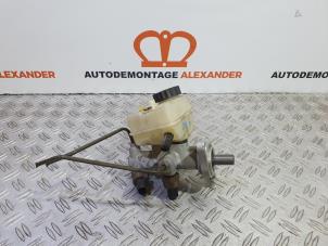 Gebruikte Hoofdremcilinder Mercedes CLK (C208) 2.0 200 16V Prijs op aanvraag aangeboden door Alexander Autodemontage