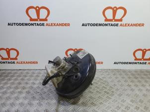 Gebruikte Rembooster Peugeot 308 SW (4E/H) 1.6 HDi 16V FAP Prijs op aanvraag aangeboden door Alexander Autodemontage