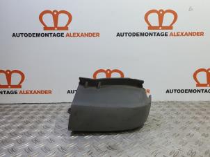 Gebruikte Bumperdeel rechts-achter Renault Trafic New (FL) 2.5 dCi 16V 115 FAP Prijs op aanvraag aangeboden door Alexander Autodemontage