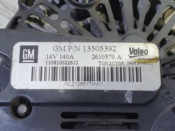 Dynamo van een Opel Corsa D 1.3 CDTi 16V ecoFLEX 2011