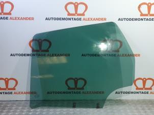 Gebruikte Deurruit 4Deurs links-achter Peugeot 308 SW (4E/H) 1.6 HDi 16V FAP Prijs op aanvraag aangeboden door Alexander Autodemontage